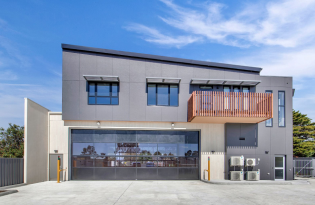 Mobile Watsonia Ambulance Station